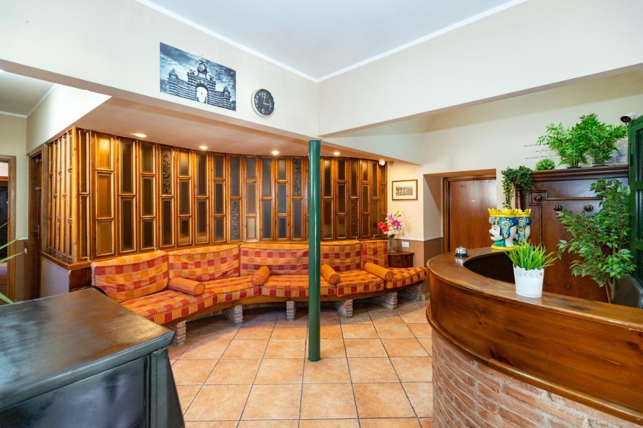 Stesicoro Exclusive Rooms คาตาเนีย ภายนอก รูปภาพ
