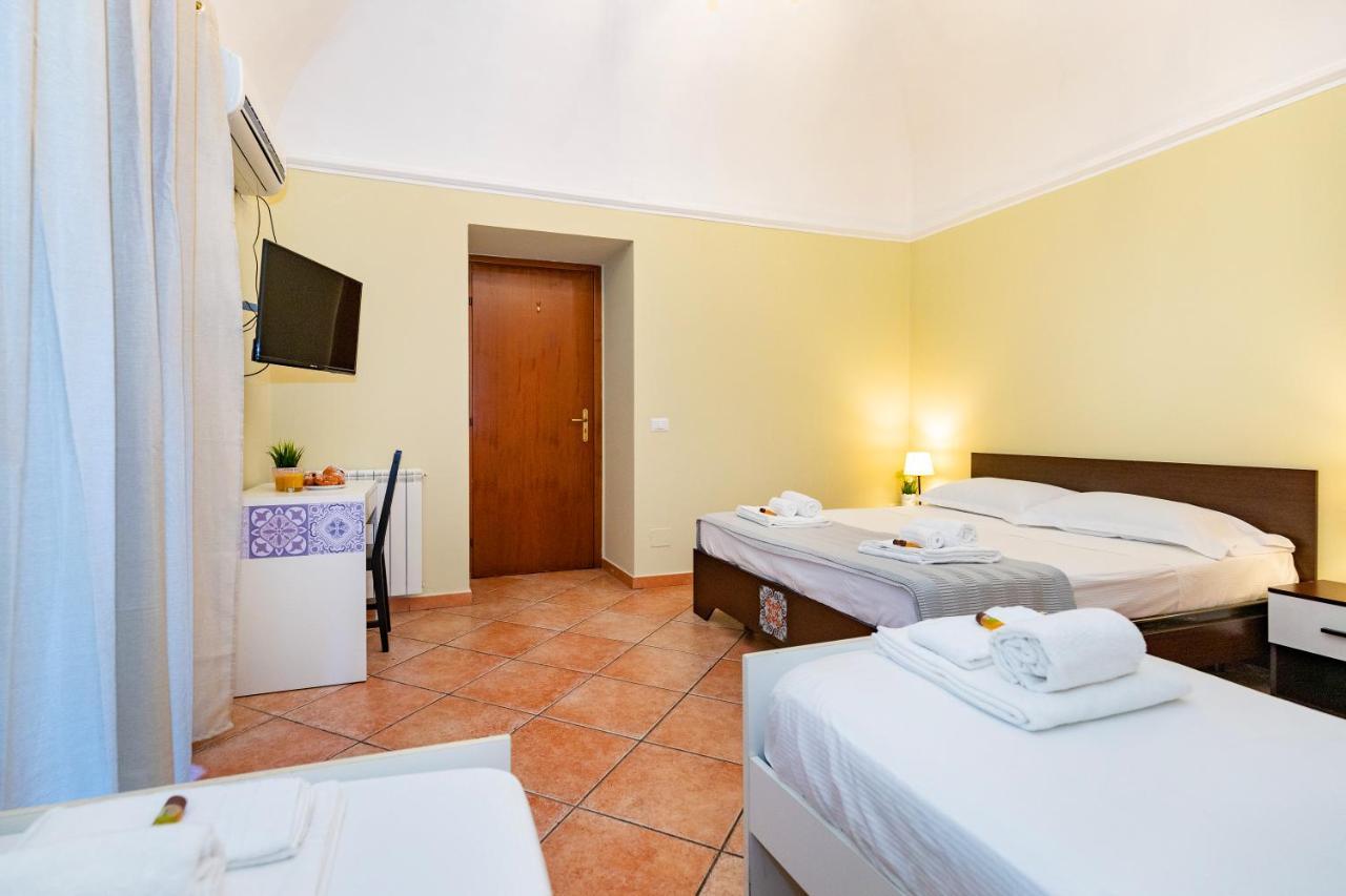 Stesicoro Exclusive Rooms คาตาเนีย ภายนอก รูปภาพ
