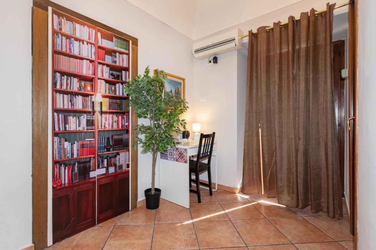 Stesicoro Exclusive Rooms คาตาเนีย ภายนอก รูปภาพ
