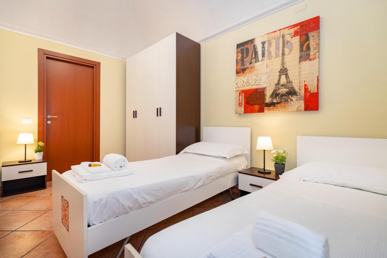 Stesicoro Exclusive Rooms คาตาเนีย ภายนอก รูปภาพ