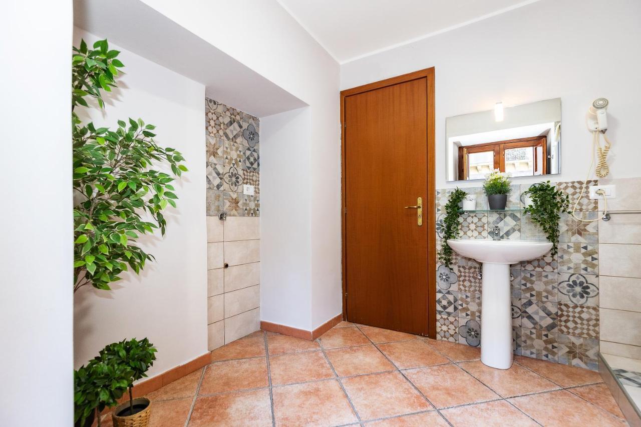 Stesicoro Exclusive Rooms คาตาเนีย ภายนอก รูปภาพ