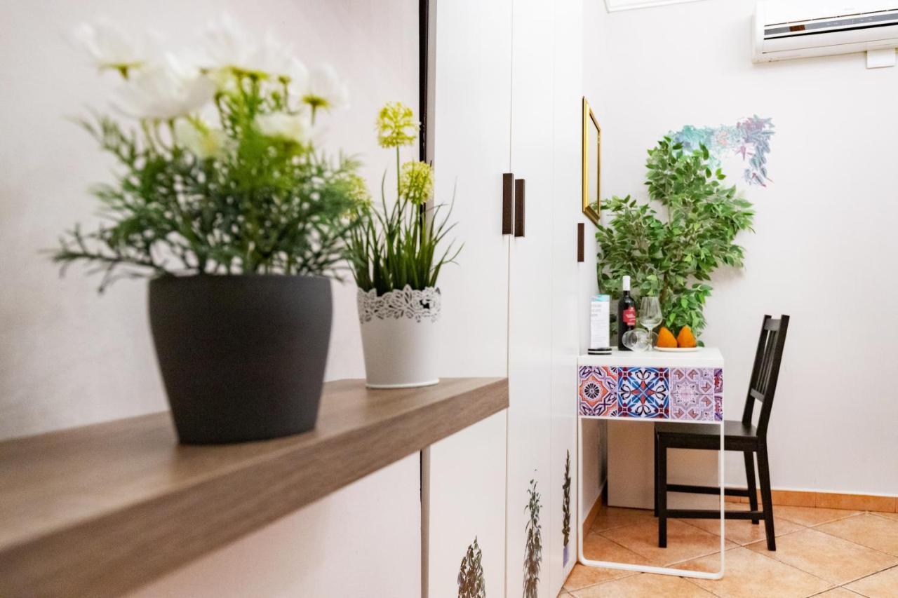 Stesicoro Exclusive Rooms คาตาเนีย ภายนอก รูปภาพ